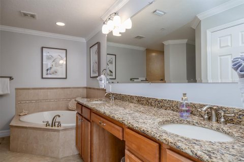 Condo in New Smyrna Beach, Florida, 3 bedrooms  № 1630451 - photo 12