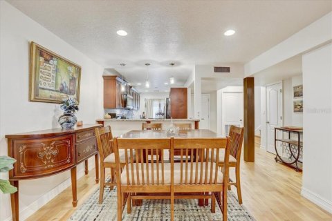 Townhouse in Clearwater, Florida 3 bedrooms, 147.25 sq.m. № 1789813 - photo 10
