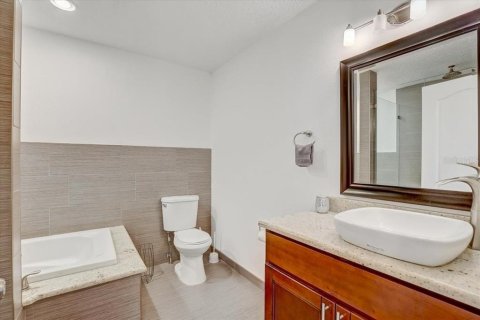 Townhouse in Clearwater, Florida 3 bedrooms, 147.25 sq.m. № 1789813 - photo 29