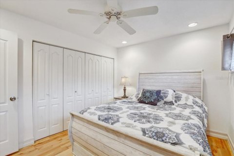 Townhouse in Clearwater, Florida 3 bedrooms, 147.25 sq.m. № 1789813 - photo 20