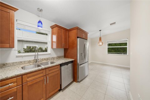 House in Key Largo, Florida 3 bedrooms, 106.65 sq.m. № 1964093 - photo 3