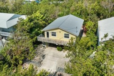 House in Key Largo, Florida 3 bedrooms, 106.65 sq.m. № 1964093 - photo 21