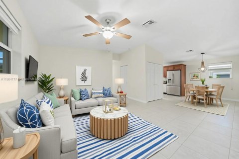 House in Key Largo, Florida 3 bedrooms, 106.65 sq.m. № 1964093 - photo 1