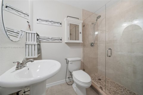 House in Key Largo, Florida 3 bedrooms, 106.65 sq.m. № 1964093 - photo 13