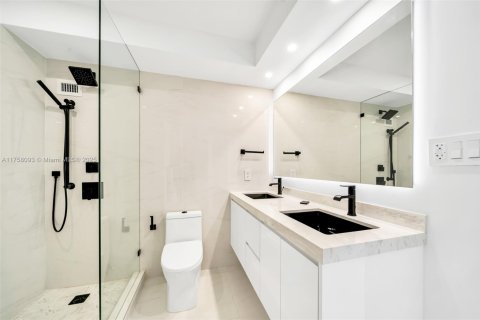 Condo in Miami Beach, Florida, 1 bedroom  № 1726918 - photo 6