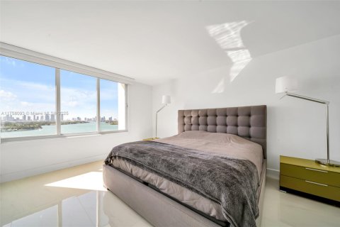 Condo in Miami Beach, Florida, 1 bedroom  № 1726918 - photo 5