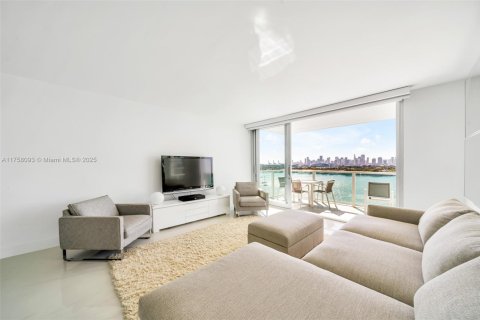 Condo in Miami Beach, Florida, 1 bedroom  № 1726918 - photo 20