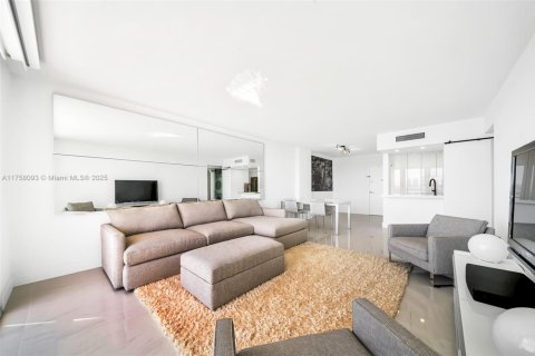 Condo in Miami Beach, Florida, 1 bedroom  № 1726918 - photo 14