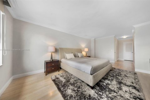 Condo in Bal Harbour, Florida, 2 bedrooms  № 1960359 - photo 26