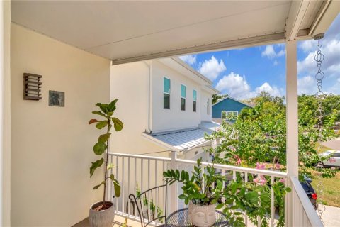 Townhouse in Tampa, Florida 2 bedrooms, 142.33 sq.m. № 1755438 - photo 16