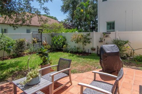 Townhouse in Tampa, Florida 2 bedrooms, 142.33 sq.m. № 1755438 - photo 19