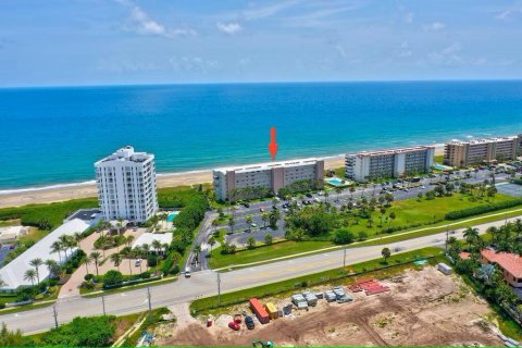 Condo in Jensen Beach, Florida, 2 bedrooms  № 2084172 - photo 3