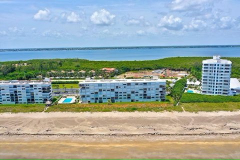 Condo in Jensen Beach, Florida, 2 bedrooms  № 2084172 - photo 12