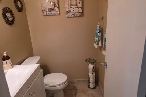 Condo in Deerfield Beach, Florida, 1 bedroom № 2261815 - photo 21