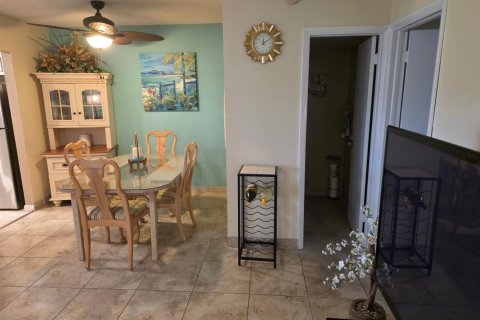 Condo in Deerfield Beach, Florida, 1 bedroom № 2261815 - photo 23