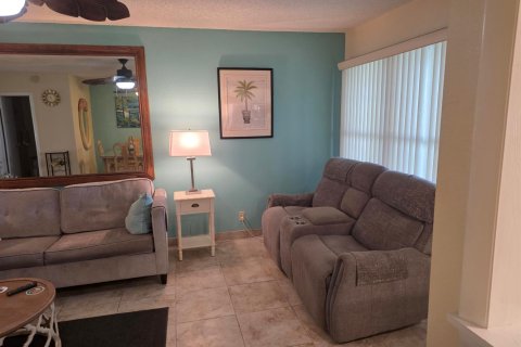 Condo in Deerfield Beach, Florida, 1 bedroom № 2261815 - photo 26