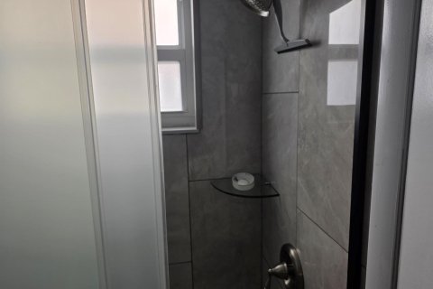 Condo in Deerfield Beach, Florida, 1 bedroom № 2261815 - photo 13