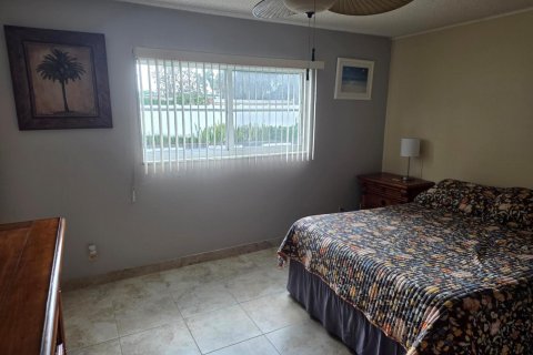 Condo in Deerfield Beach, Florida, 1 bedroom № 2261815 - photo 7