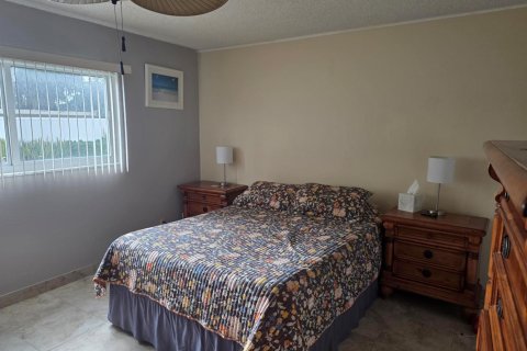 Condo in Deerfield Beach, Florida, 1 bedroom № 2261815 - photo 6