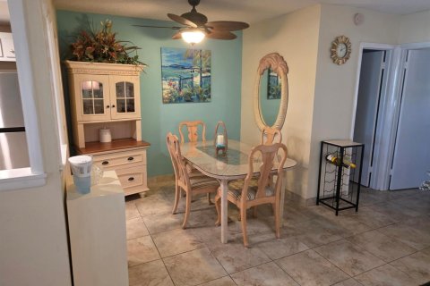 Condo in Deerfield Beach, Florida, 1 bedroom № 2261815 - photo 28
