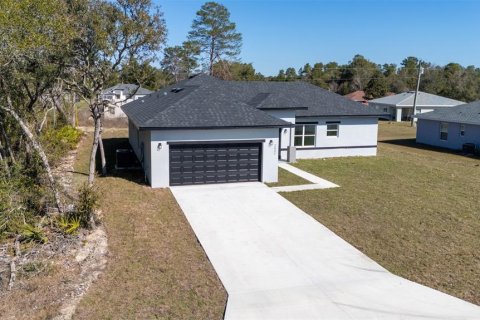 House in Ocala, Florida 4 bedrooms, 154.22 sq.m. № 1675430 - photo 1