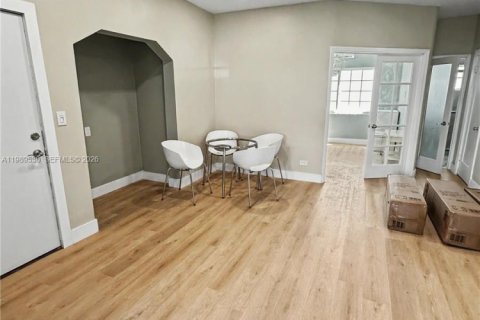 Condominio en alquiler en Miami Beach, Florida, 1 dormitorio, 51.1 m2 № 2051595 - foto 4