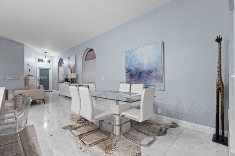 House in Margate, Florida 3 bedrooms, 169.45 sq.m. № 1989040 - photo 22