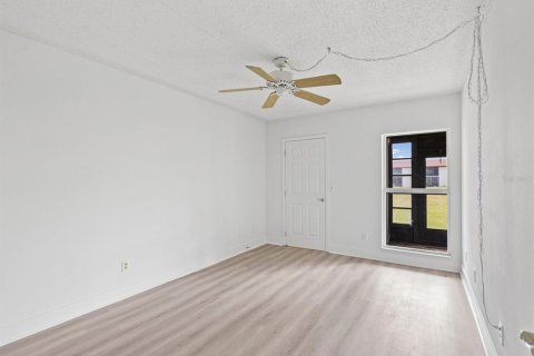 Condo in New Port Richey, Florida, 1 bedroom  № 2098478 - photo 16