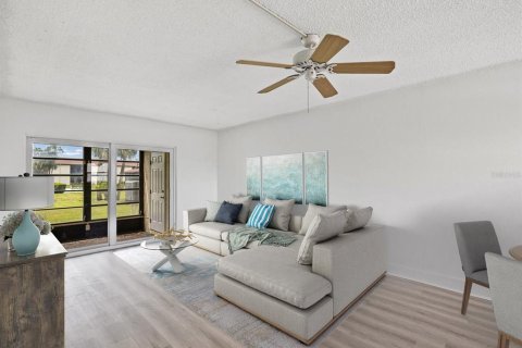 Condo in New Port Richey, Florida, 1 bedroom  № 2098478 - photo 11
