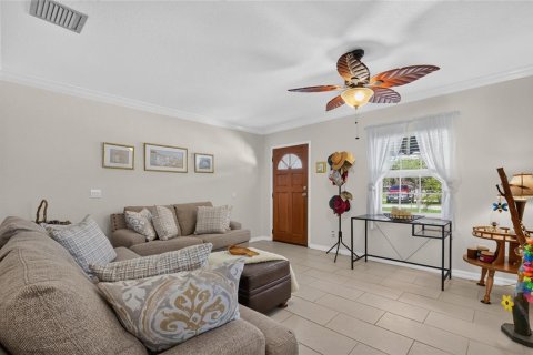 House in Frostproof, Florida 3 bedrooms, 172.61 sq.m. № 2238717 - photo 15