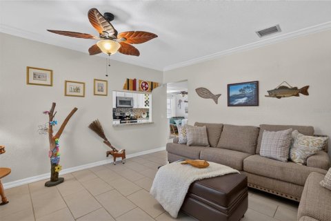 House in Frostproof, Florida 3 bedrooms, 172.61 sq.m. № 2238717 - photo 16