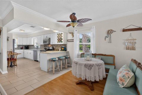 House in Frostproof, Florida 3 bedrooms, 172.61 sq.m. № 2238717 - photo 20