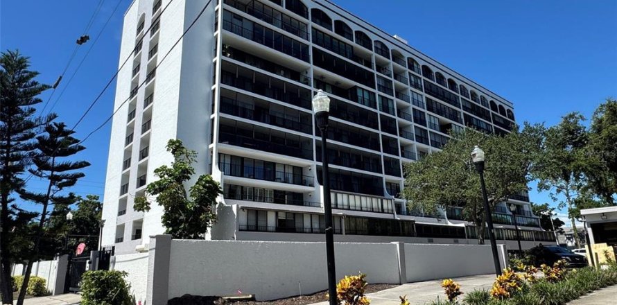 Condo in Tampa, Florida, 2 bedrooms  № 1844559