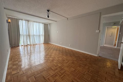 Condo in Tampa, Florida, 2 bedrooms  № 1844559 - photo 21