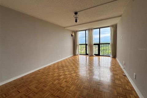 Condo in Tampa, Florida, 2 bedrooms  № 1844559 - photo 22
