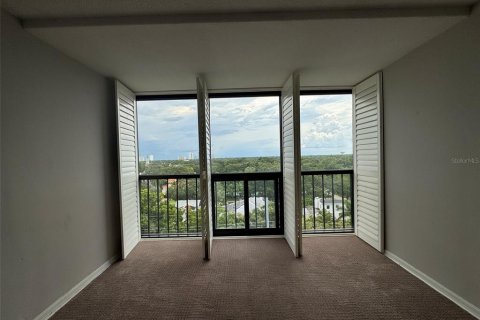 Condo in Tampa, Florida, 2 bedrooms  № 1844559 - photo 8