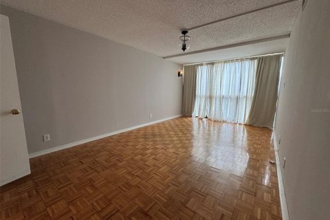 Condo in Tampa, Florida, 2 bedrooms  № 1844559 - photo 20