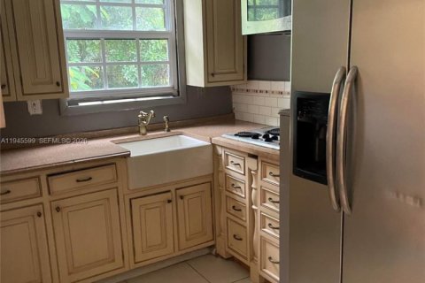 Apartment in Fort Lauderdale, Florida 1 bedroom, 239.87 sq.m. № 2002012