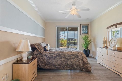 Casa en venta en Kissimmee, Florida, 5 dormitorios, 268.58 m2 № 1673380 - foto 20