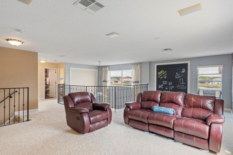 Casa en venta en Kissimmee, Florida, 5 dormitorios, 268.58 m2 № 1673380 - foto 24