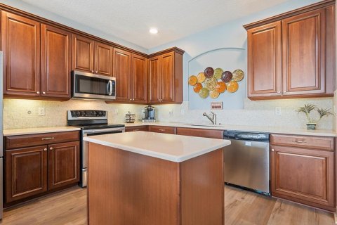 Casa en venta en Kissimmee, Florida, 5 dormitorios, 268.58 m2 № 1673380 - foto 16
