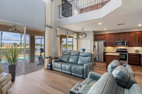 Casa en venta en Kissimmee, Florida, 5 dormitorios, 268.58 m2 № 1673380 - foto 5