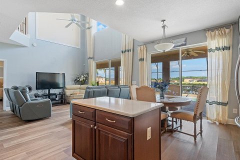 Casa en venta en Kissimmee, Florida, 5 dormitorios, 268.58 m2 № 1673380 - foto 13