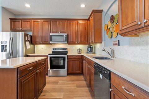 Casa en venta en Kissimmee, Florida, 5 dormitorios, 268.58 m2 № 1673380 - foto 15
