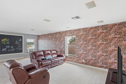 Casa en venta en Kissimmee, Florida, 5 dormitorios, 268.58 m2 № 1673380 - foto 25