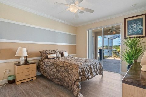 Casa en venta en Kissimmee, Florida, 5 dormitorios, 268.58 m2 № 1673380 - foto 19