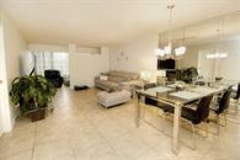 Condo in Tamarac, Florida, 1 bedroom № 2244929