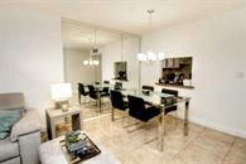 Купить кондоминиум в Тамарак, Флорида 3 комнаты, 76.64м2, № 2244929 - фото 3