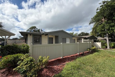 Copropriété à louer à Bradenton, Floride: 2 chambres, 95.13 m2 № 2108264 - photo 2