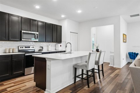 Casa en venta en San Antonio, Florida, 4 dormitorios, 200.76 m2 № 2167313 - foto 6